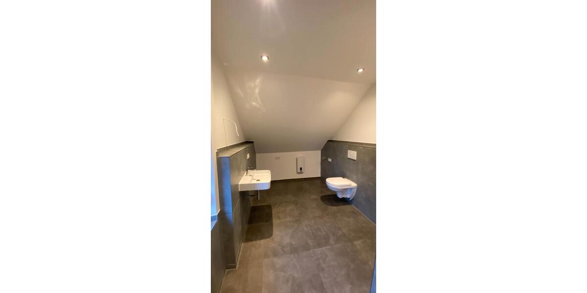 Dachgeschoßwohnung Heusweiler - 3 Zimmer, 88 m&sup2;, 750&euro; | Angebot:26538704