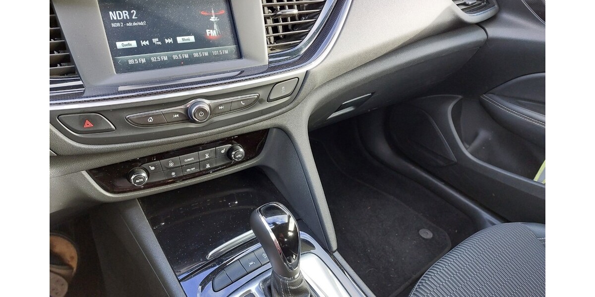 Opel Insignia 64.000 km 18.499 &euro; Westoverledingen 26810