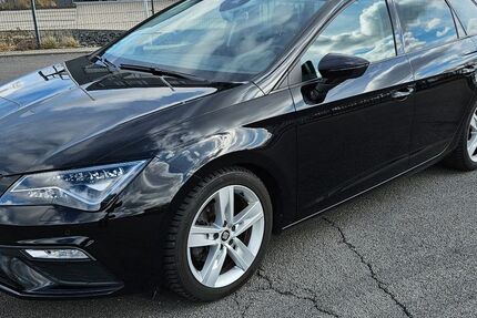 Seat Leon 77.900 km 17.900 &euro; Siegen 57080