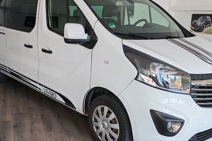 Opel Vivaro 194.833 km 11.990 &euro; Baunatal 34225