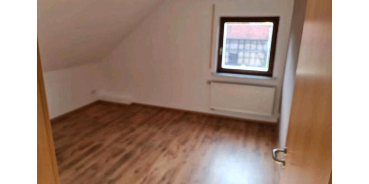 Dachgeschoßwohnung Melsungen - 3 Zimmer, 80 m&sup2;, 750&euro; | Angebot:26692930