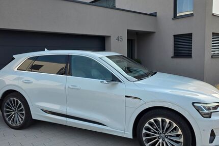 Audi e-tron 67.900 km 32.500 € Würzburg 97082