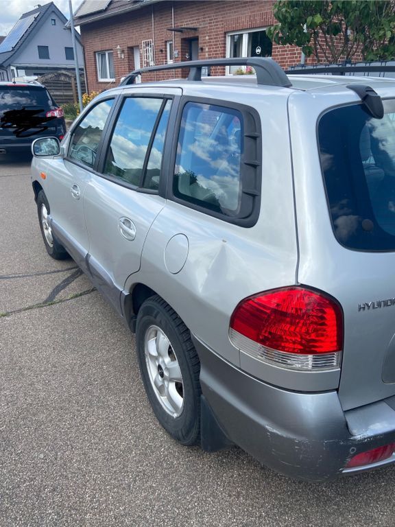 Hyundai SANTA FE 201.000 km 3.800 € Elsdorf 50189