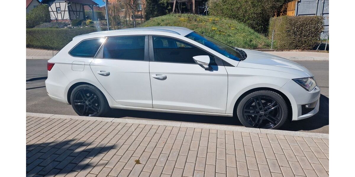 Seat Leon 108.000 km 12.500 &euro; Römhild 98630
