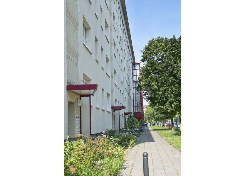 Wohnung zum Mieten in Halle (Saale) 377 € 60.71 m²