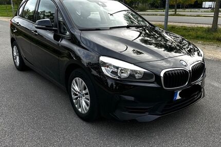 BMW 218 Active Tourer 44.500 km 21.400 € Barbing 93092