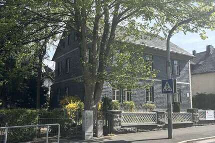 Haus Sonneberg - 11 Zimmer, 320 m&sup2;, 295.000&euro; | Angebot:26483298