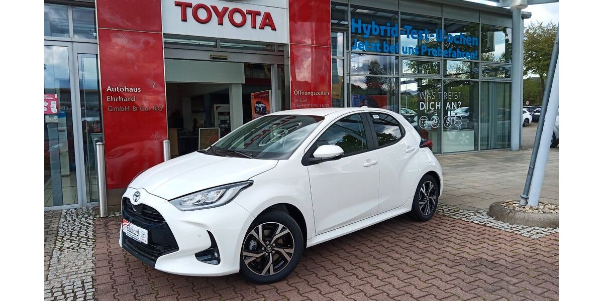 Toyota Yaris 3.680 km 24.590 &euro; Brensbach 64395