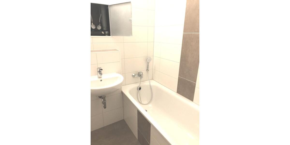 Etagenwohnung Bernsdorf - 1 Zimmer, 30 m&sup2;, 140&euro; | Angebot:26296743