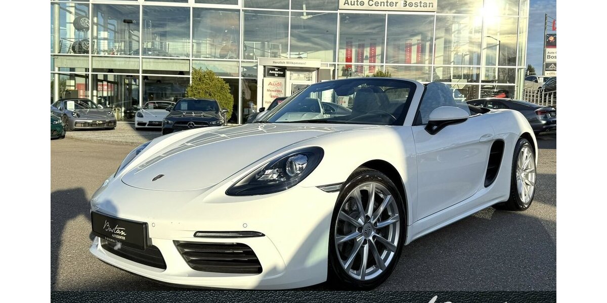 Porsche 718 Boxster SPORT-AUSPUFFANLAGE/NAVI/PDC/1.HAND 9.990 km 57.900 € Villingen-Schwenningen 78054