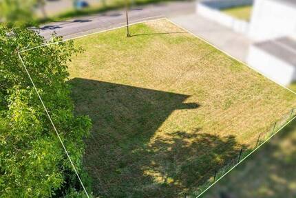 Baugrundstück in harmonischer Lage am Feld- und Waldrand zimmer