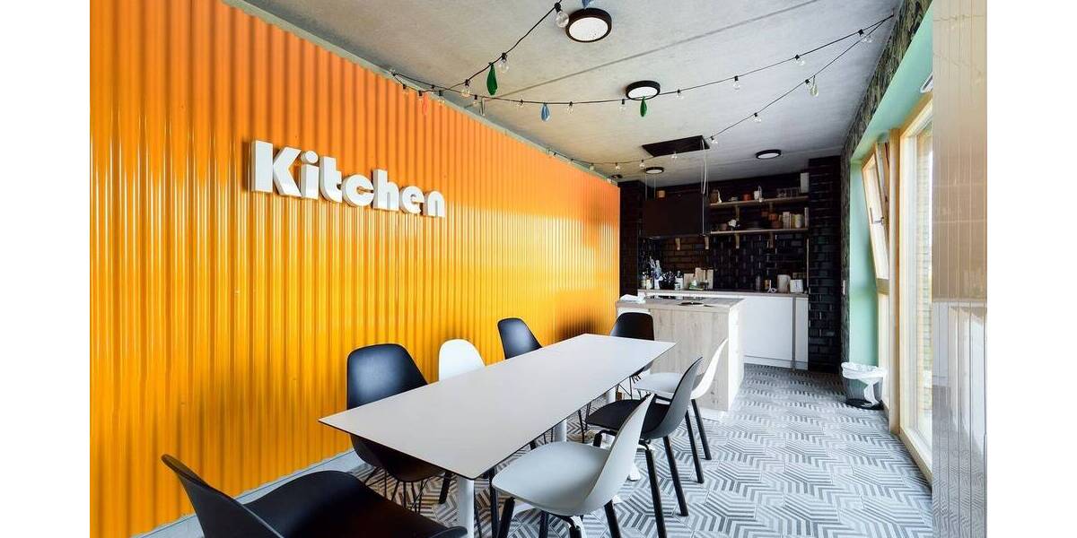 DIE ZIMMEREI | Möbliertes WG-Zimmer mit Terrasse für Studierende & Azubis in Deutz | Shared Bude 1 zimmer