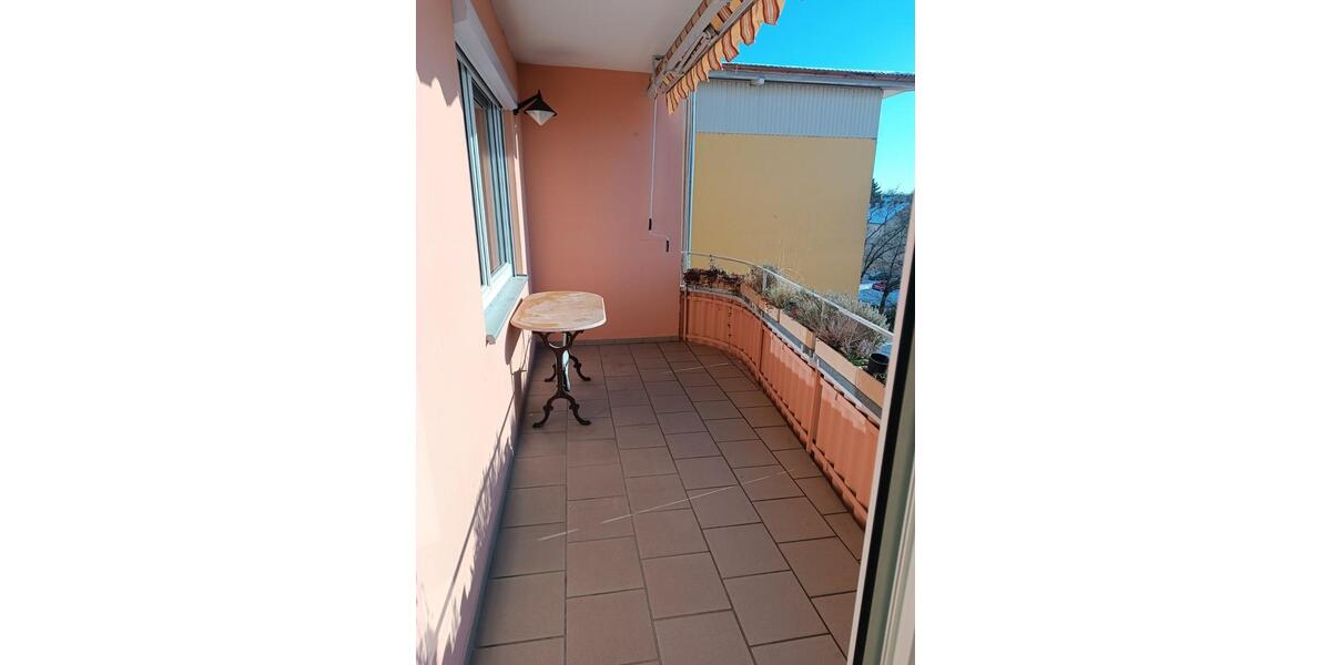 Vermieten gepflegte 5 Zimmer Doppel – Wohnung (115 m² ) im 4. OG 5 zimmer