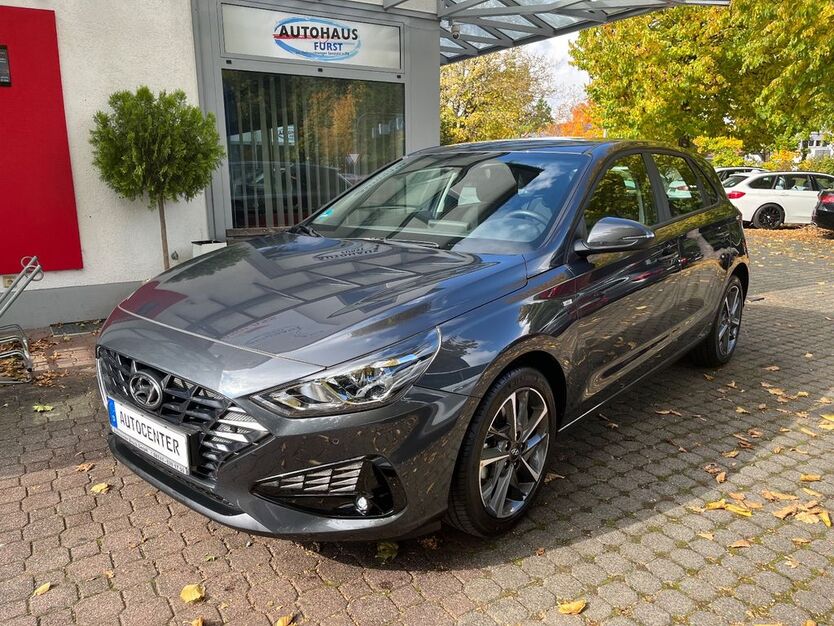 Hyundai i30 5.900 km 17.700 € Fürstenfeldbruck 82256