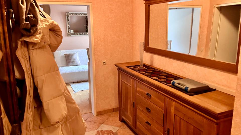 Etagenwohnung Esslingen am Neckar Hegensberg - 3 Zimmer, 90 m&sup2;, 390.000&euro; | Angebot:25173599