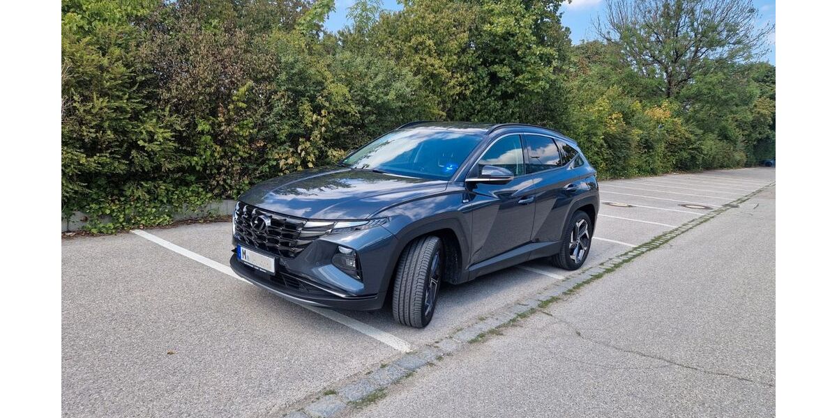 Hyundai TUCSON 31.500 km 25.900 &euro; München 81825