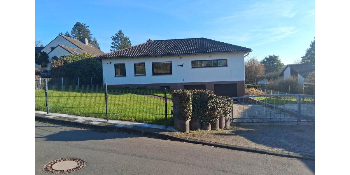 Einfamilienhaus Hamm (Sieg) - 6 Zimmer, 160 m&sup2;, 1.300&euro; | Angebot:25589605