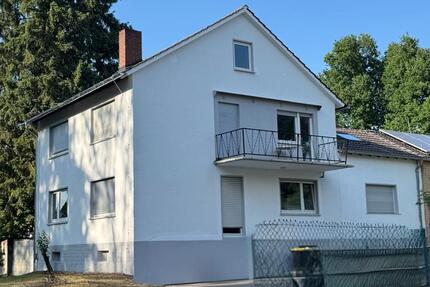Haus Sankt Augustin - 10 Zimmer, 230 m&sup2;, 5.500&euro; | Angebot:26318919