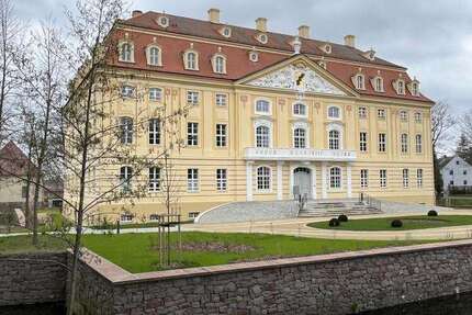 Büro in Wachau 2.156 € 308 m²