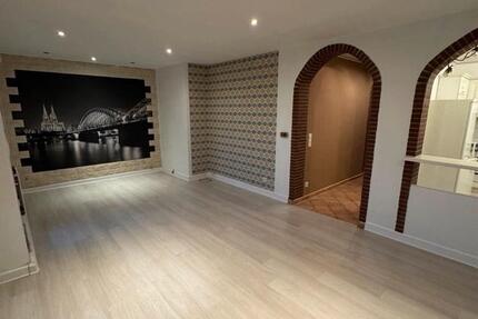 Wohnung Grevenbroich Neuenhausen - 2 Zimmer, 65 m&sup2;, 900&euro; | Angebot:25525466