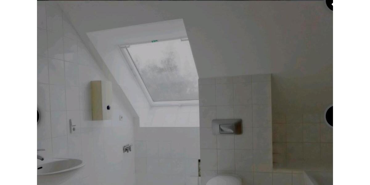 Dachgeschoßwohnung Burgstädt - 3 Zimmer, 69 m&sup2;, 555&euro; | Angebot:25205444