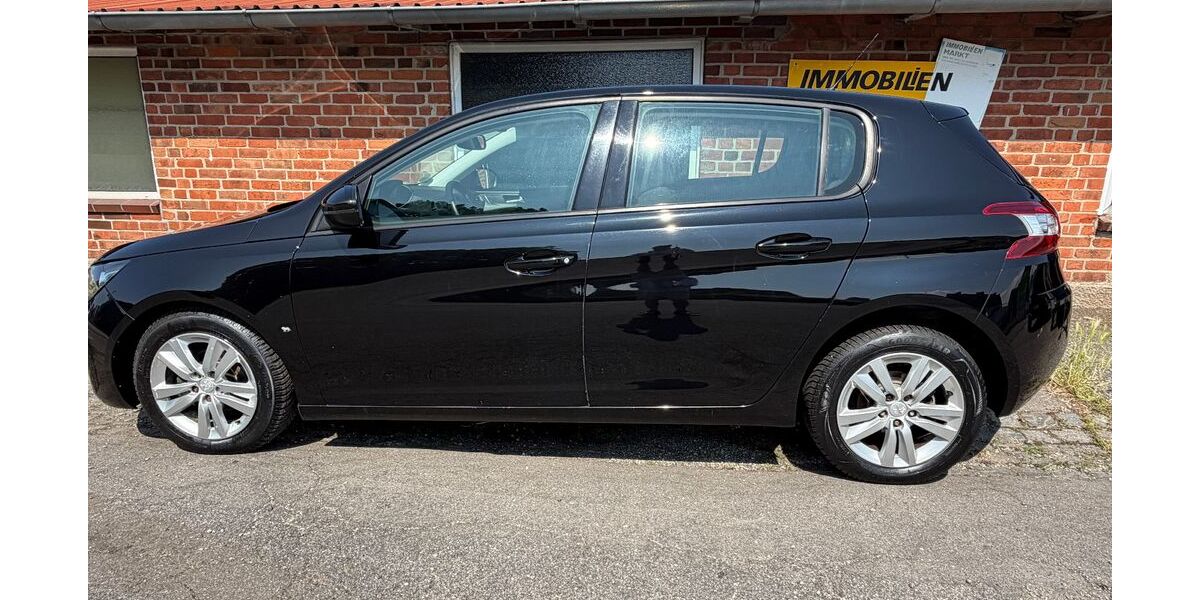Peugeot 308 127.000 km 5.450 &euro; Kiel 24113
