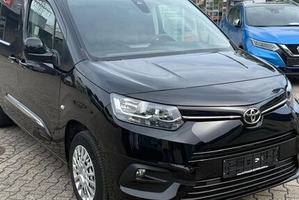 Toyota Proace City (Verso) 25.099 km 22.990 &euro; Witten 58456