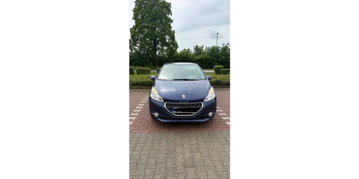 Peugeot 208 122.000 km 3.800 &euro; Kerpen 50169