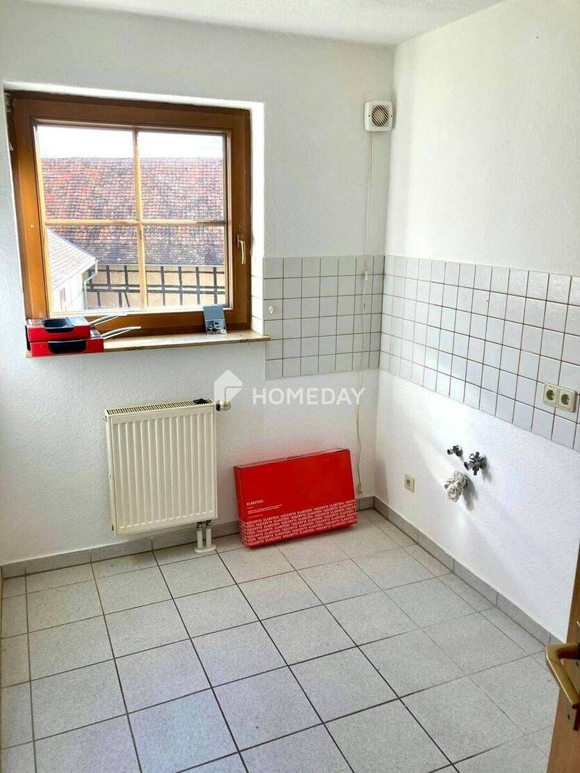 Attraktive Dachgeschosswohnung mit 2 Zimmern, Balkon und Gartennutzung in Eischleben 2 zimmer