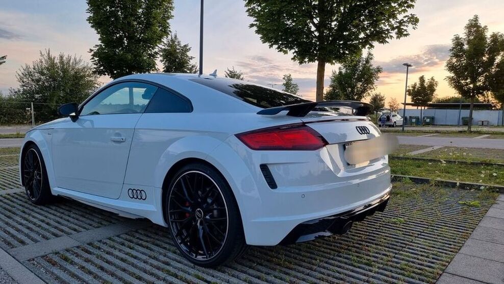 TT
