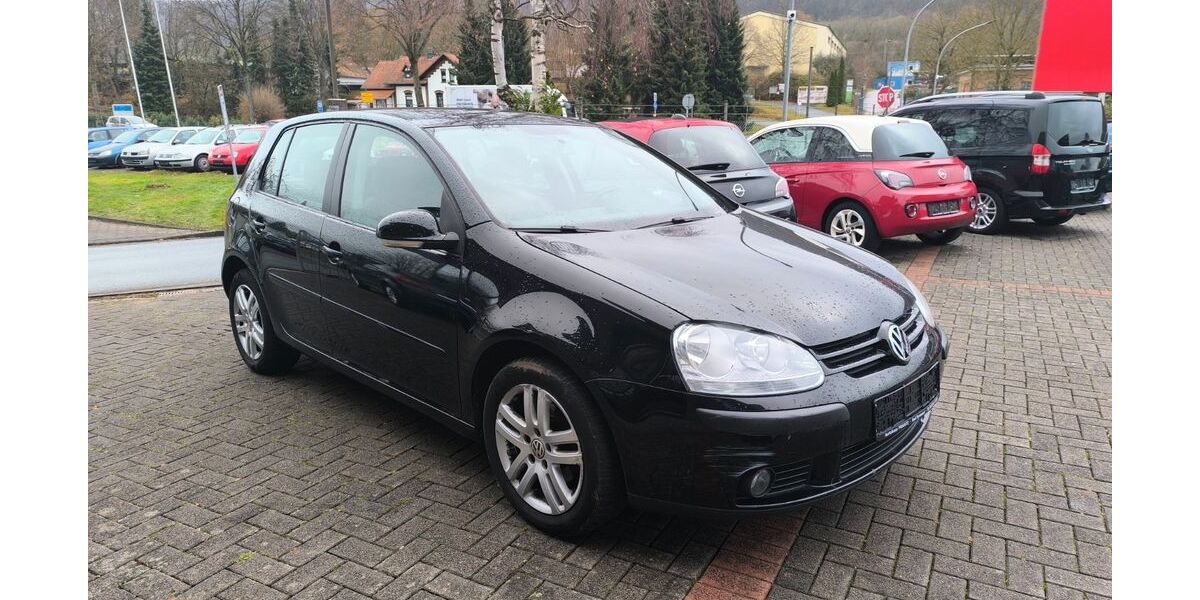 VW Golf 275.000 km 1.600 &euro; Lügde 32676