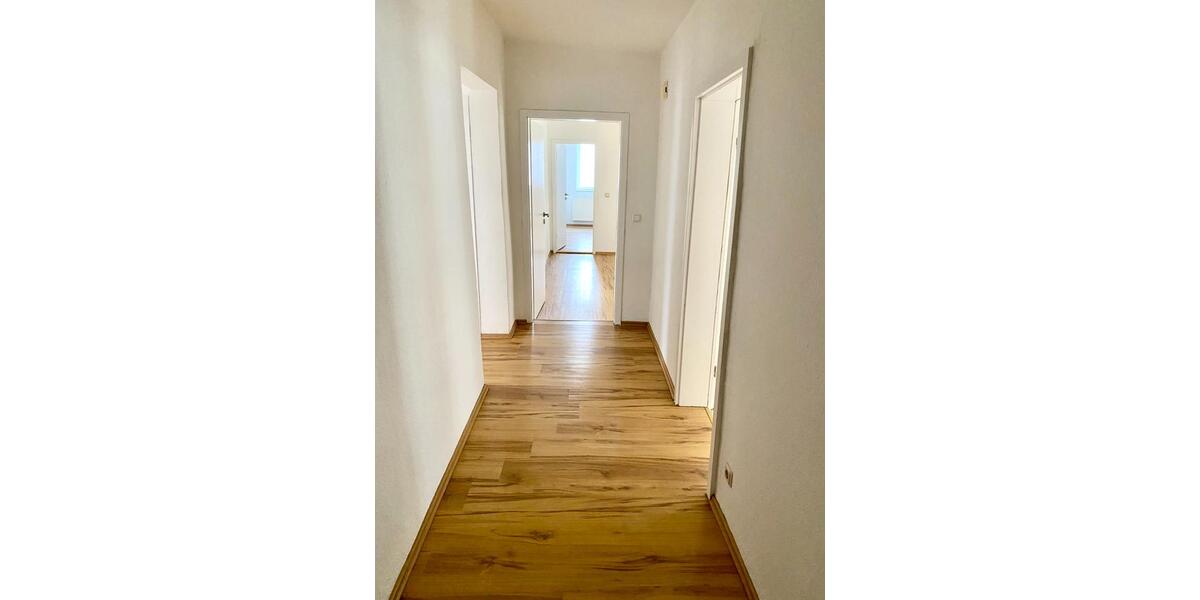 Sanierte 4,5-Zimmer-Wohnung mit EBK im Herzen von Bad Berka 4.5 zimmer