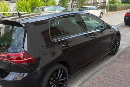 VW Golf 99.000 km 14.700 &euro; Frankfurt am Main 65929