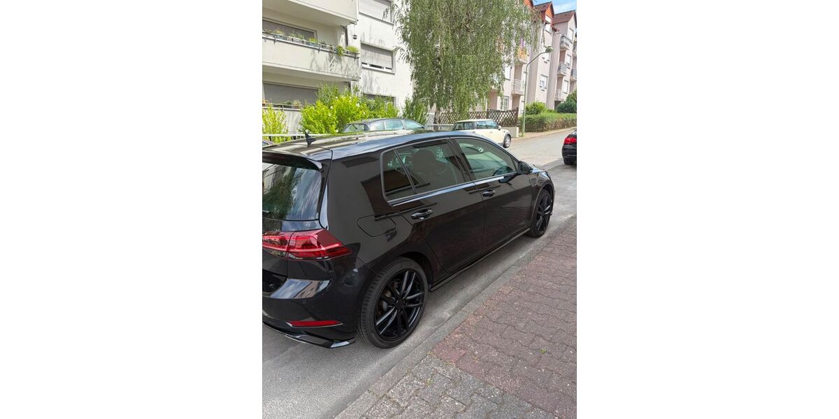 VW Golf 99.000 km 14.700 &euro; Frankfurt am Main 65929