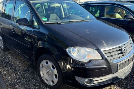 VW Touran 220.000 km 3.980 &euro; Rendsburg 24768