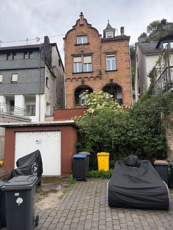 Provisionsfrei* 3 Parteienhaus mit Gewerbelokal als KapitalanlageEigenheim