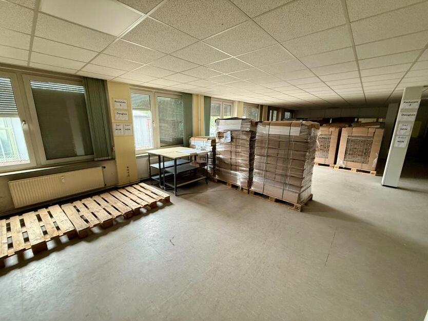 Rampenlager mit Büroflächen Karlshof