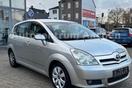 Toyota Corolla Verso 150.000 km 3.499 &euro; Eschweiler 52249