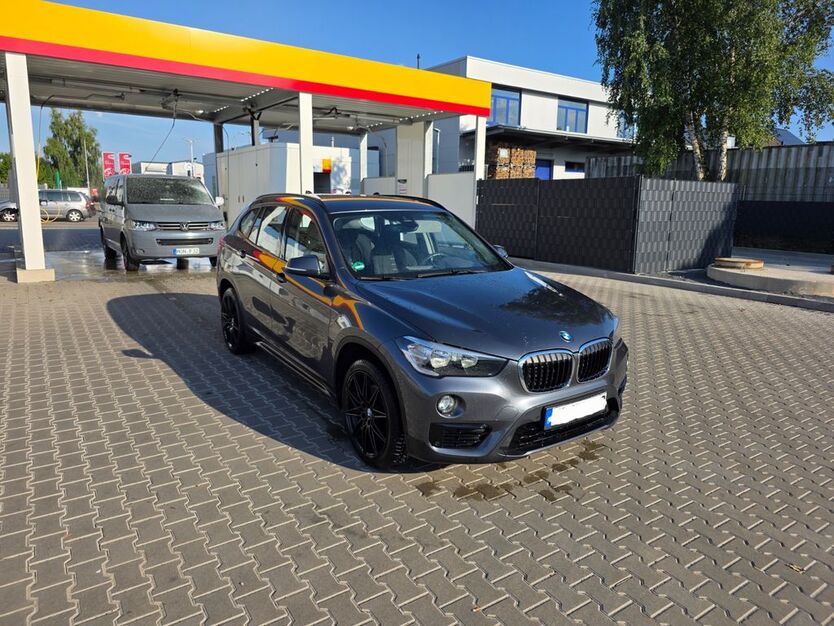BMW X1 78.000 km 18.800 € Duisburg 47057