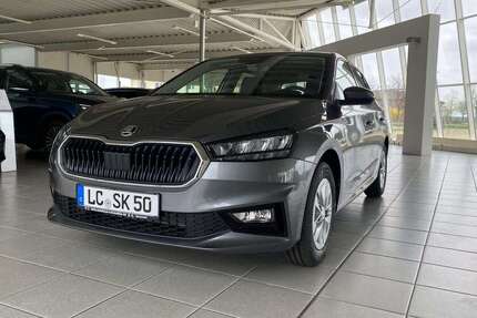 Skoda Fabia 15.000 km 16.995 &euro; Luckau 15926