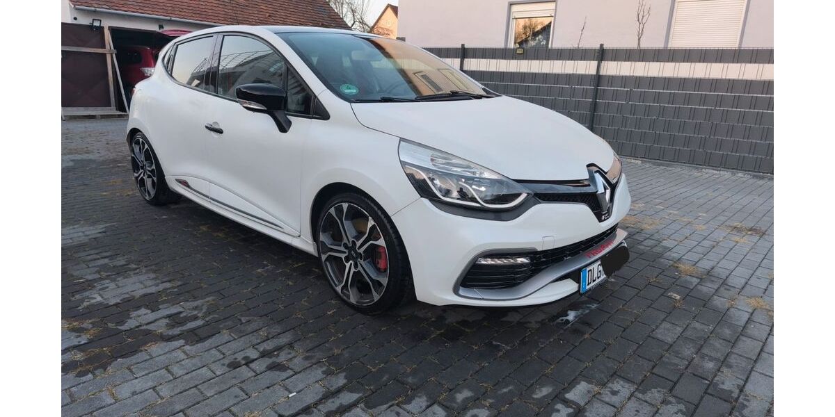 Renault Clio 61.200 km 15.900 &euro; Dillingen 89407