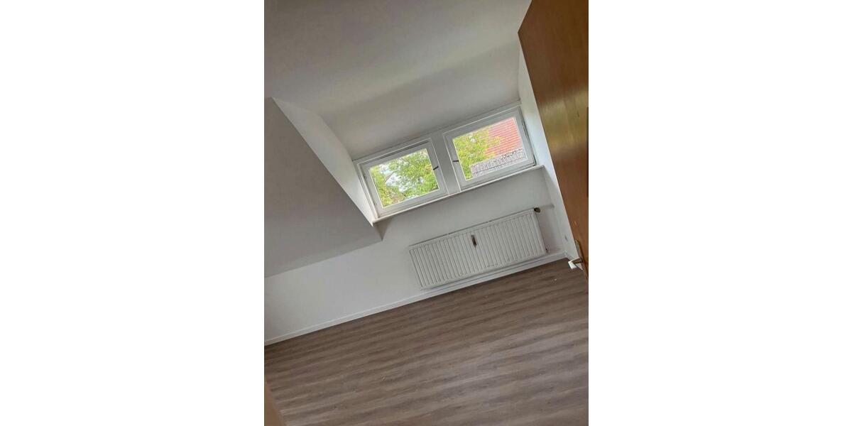 Einfamilienhaus Eiterfeld - 6 Zimmer, 102 m&sup2;, 190.000&euro; | Angebot:27056511