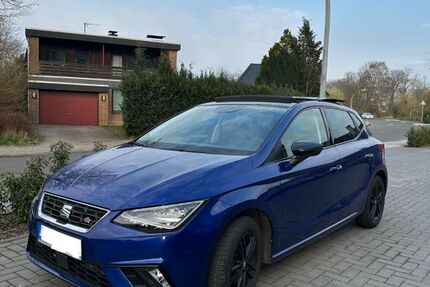 Seat Ibiza 97.500 km 12.890 &euro; Hamburg 22303