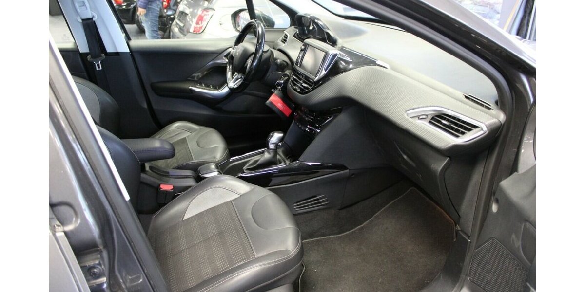 Peugeot 2008 PureTech 110 Allure 103.900 km 8.980 &euro; Euskirchen 53881