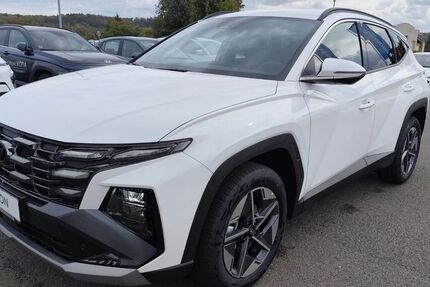 Hyundai TUCSON 2.391 km 35.590 &euro; Freyburg 06632