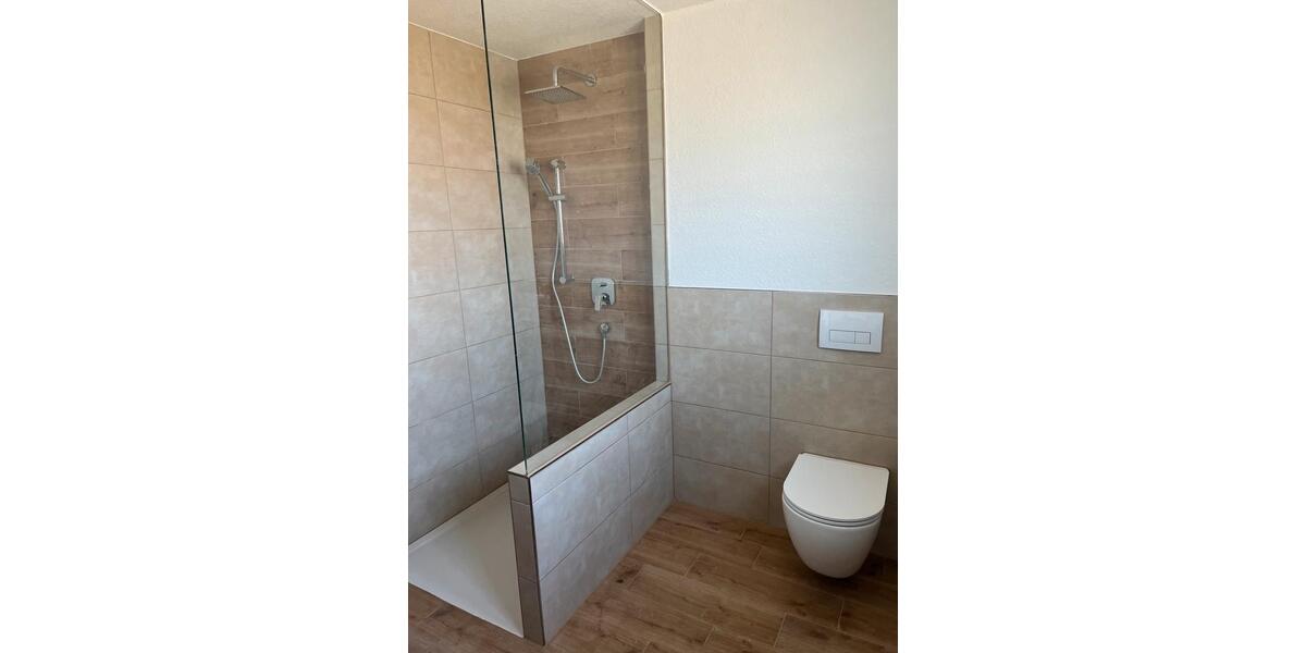 Doppelhaushälfte Oberstenfeld - 8 Zimmer, 170 m&sup2;, 1.700&euro; | Angebot:26354040