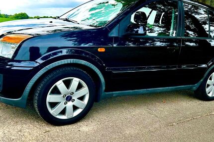 Ford Fusion 155.000 km 3.150 &euro; Bedburg 50181