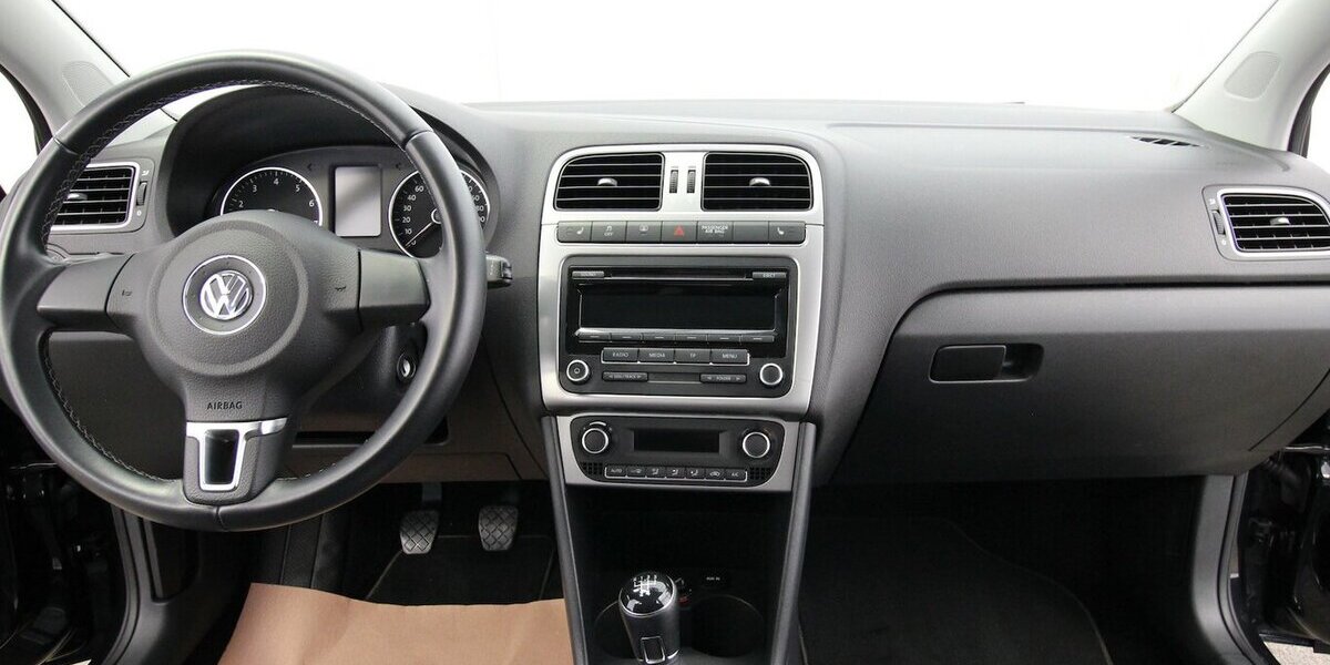 VW Polo V 1.2 Life CLIMATRONIC+SITZHEIZUNG+TEMPOMAT 79.656 km 7.900 &euro; Hagenow 19230