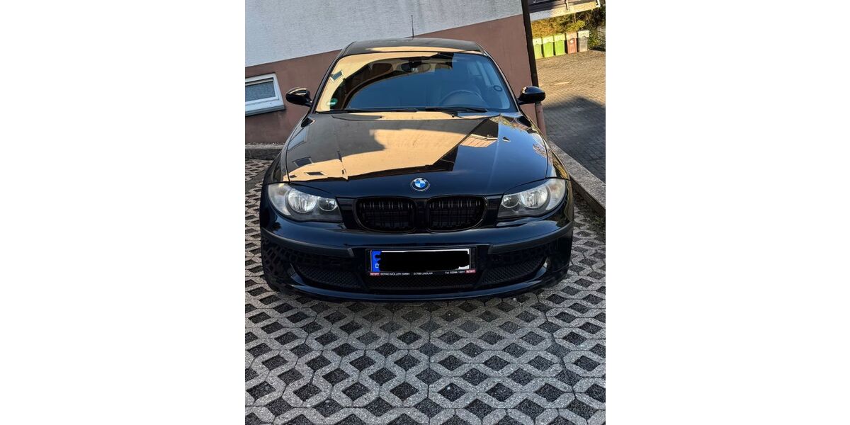 BMW 118 180.000 km 3.200 &euro; Wiehl 51674