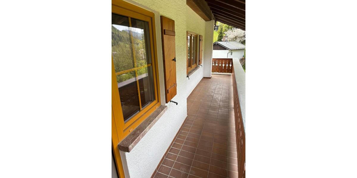Etagenwohnung Bischofswiesen - 4 Zimmer, 100 m&sup2;, 1.500&euro; | Angebot:25171647